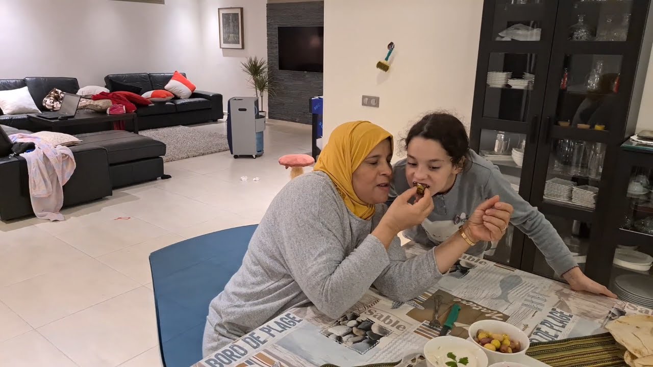 4K 🔥🥙🧆🔥 بعدما شريت من المدينة الزيوت لشعري، غانشرح ليكم كيفاش تصاوبو الفلافل والحمس