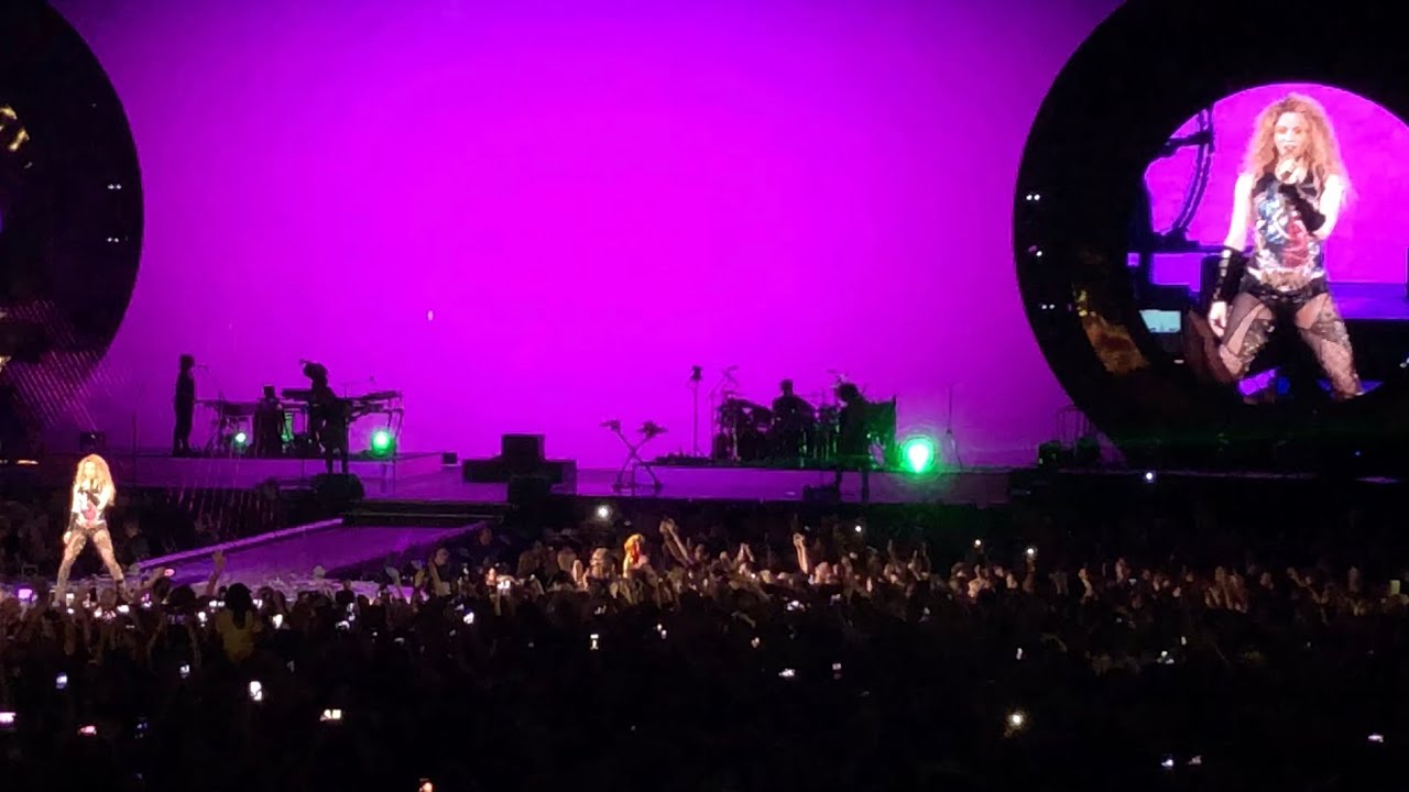 Shakira | She Wolf | El Dorado World Tour | Amsterdam