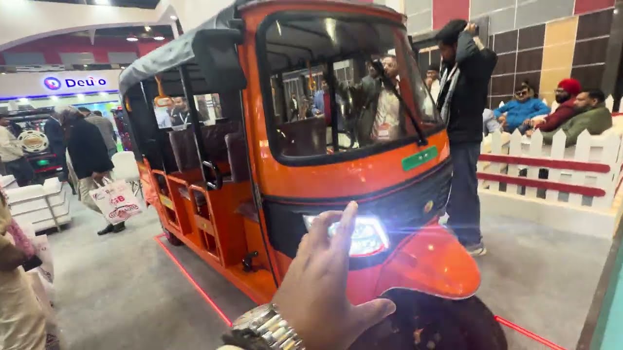 New yatri Auto 200km Plus Range 9 Seater Auto 232Ah 😱Rikshaw Battery🔋Electric #ev #electric #auto 