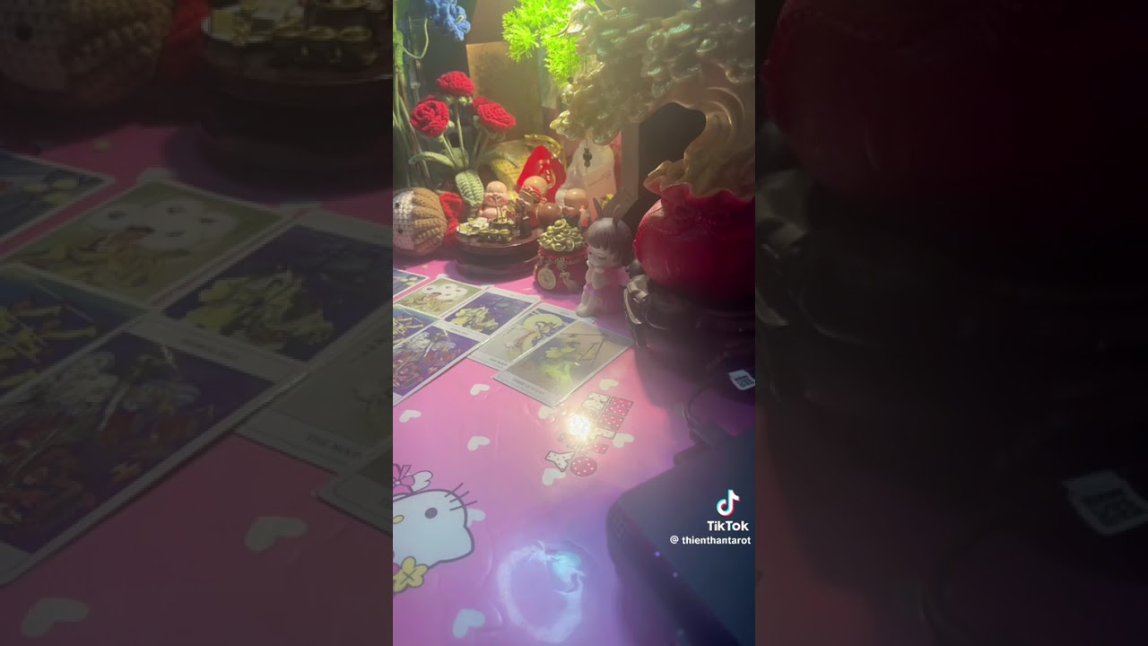 Họ đang dành tình cảm cho bạn như bạn nghĩ không #tarot #thongdieptarot #tarotreader 
