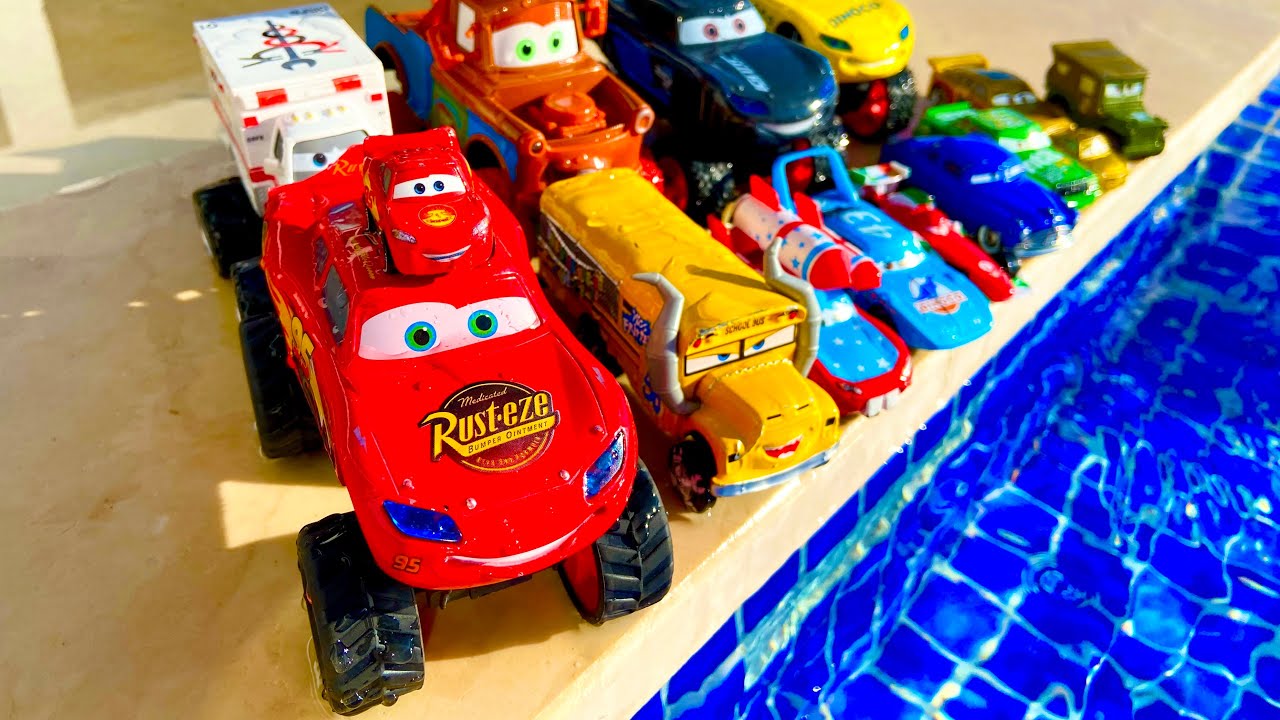 Disney Pixar Cars toys Review | Lightning McQueen, Finn McMissile, Mack, Doc Hudson,Cruz Ramirez
