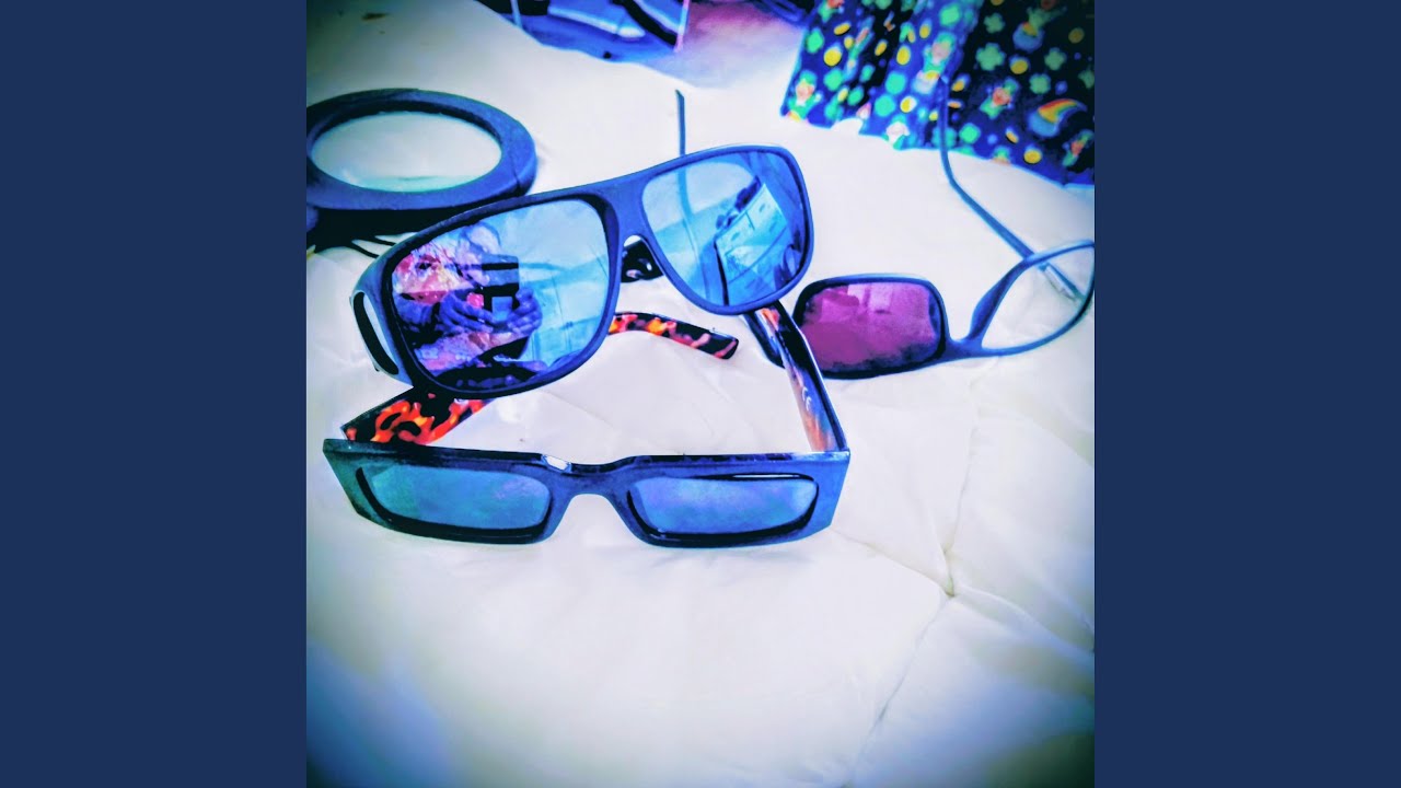 SUNGLASSES