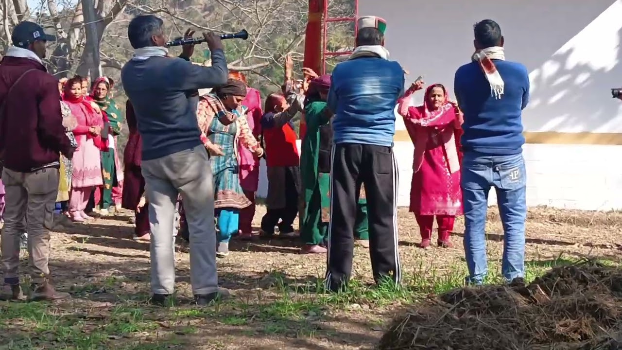 मास्टर घन श्याम जी एंड पार्टी बहुत ही प्यारा सा भजन..#pahadi #newbhajan 🎵🎵🎷🎷