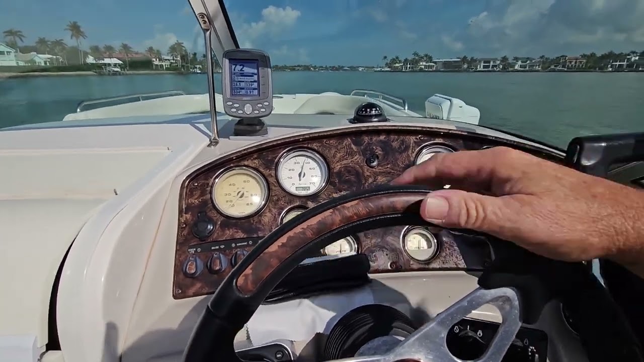 Hurricane Sundeck 260 SOLD... in Naples Florida $39,995.
