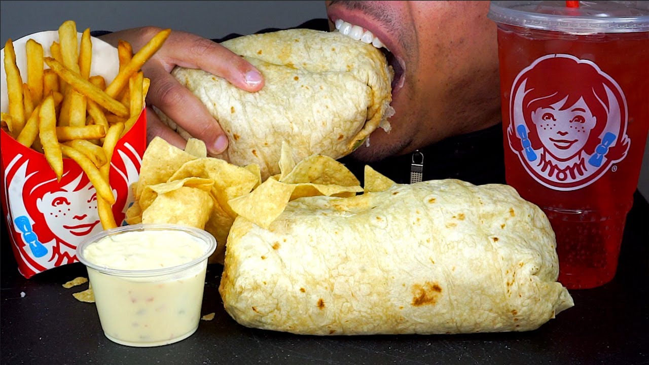 ASMR WENDY'S CHIPOTLE BURRITO CHEESE QUESO SAUCE FRIES CHIPS CRUNCH MUKBAN