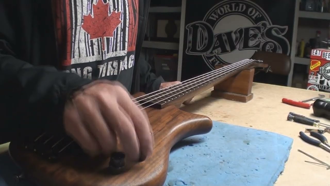 Бас-гитара Warwick Thumb выпрямлена