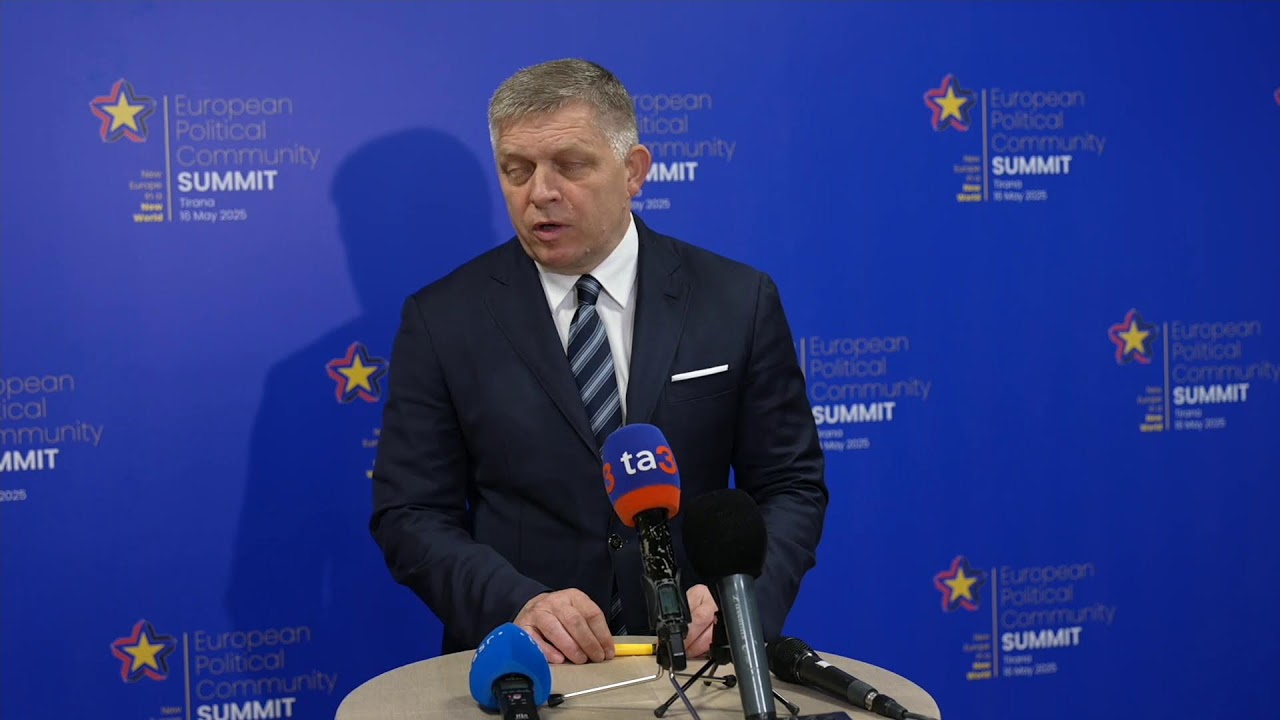 Tlačová konferencia predsedu vlády SR Roberta Fica zo summitu EPC v Albánsku
