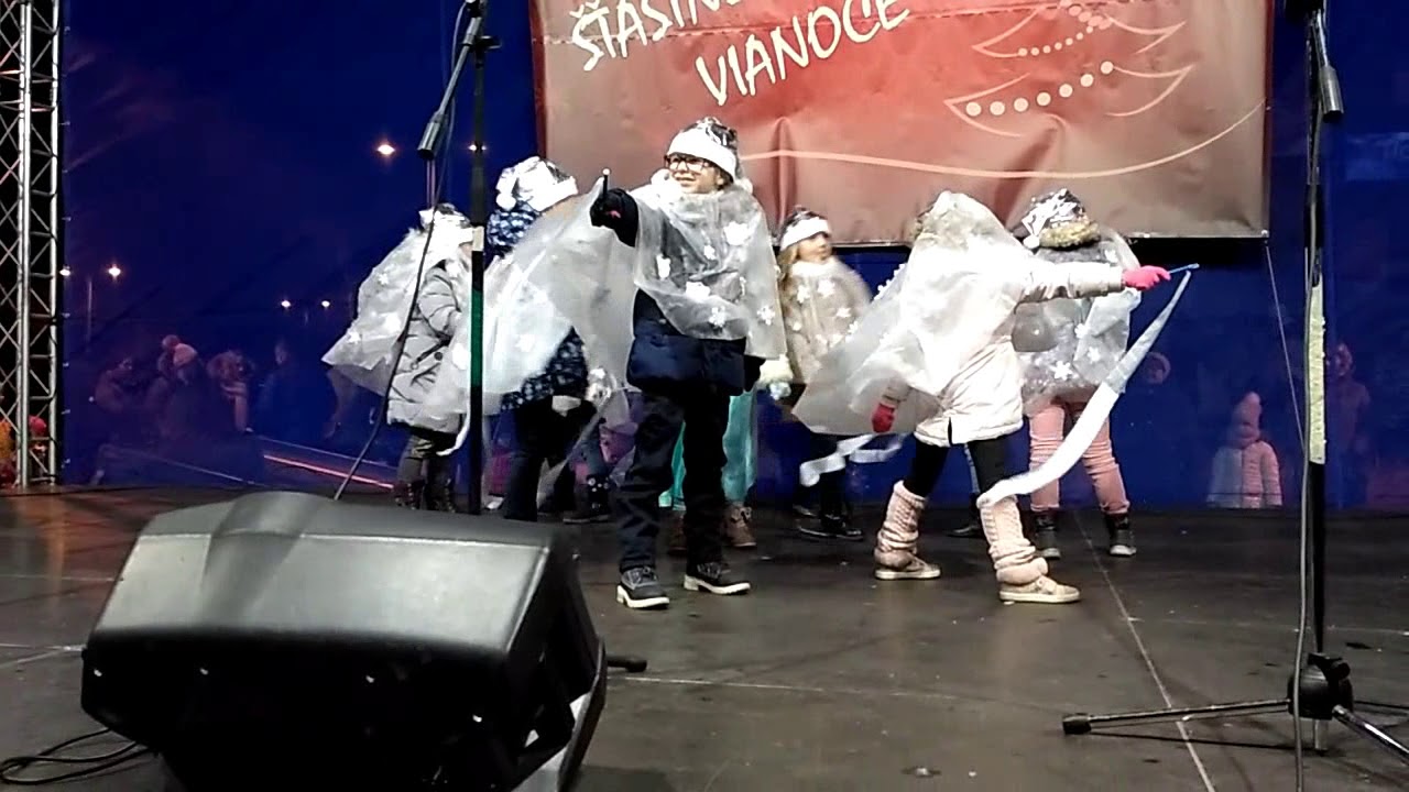 Vianočné vystúpenie detí z MŠ Rozprávkovo na CI/ 29 v  Dubnici nad Váhom