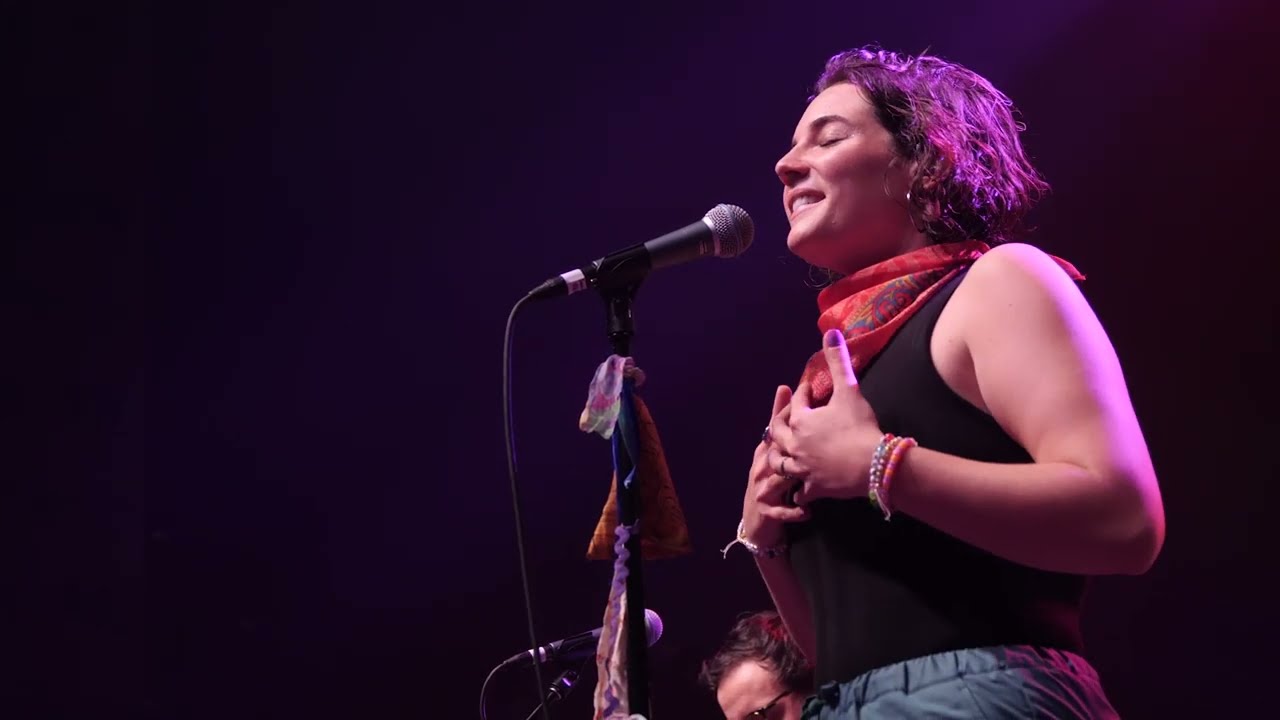 Sammy Rae & The Friends - Good Life (10/15/22 Roadrunner, Boston)