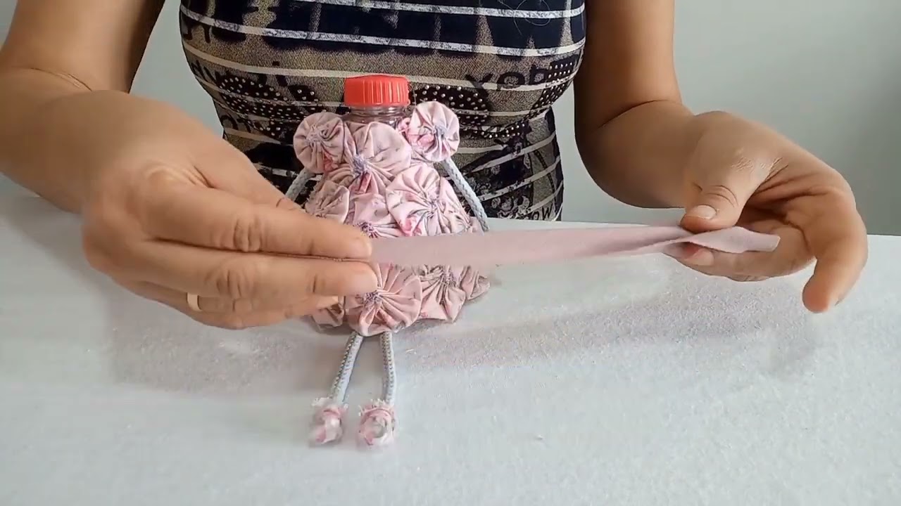 artesanato para ganhar dinheiro feito de garrafa pet e tampinha de garrafa pet