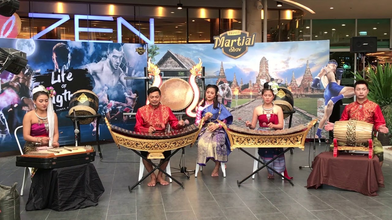 A traditional Thai music live performance