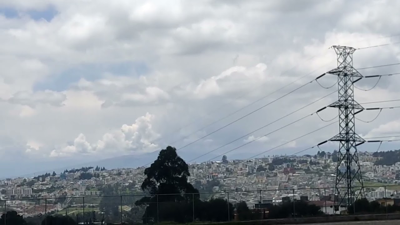as&iacute; es el clima de Quito 😃🏔️🌫️🌄
