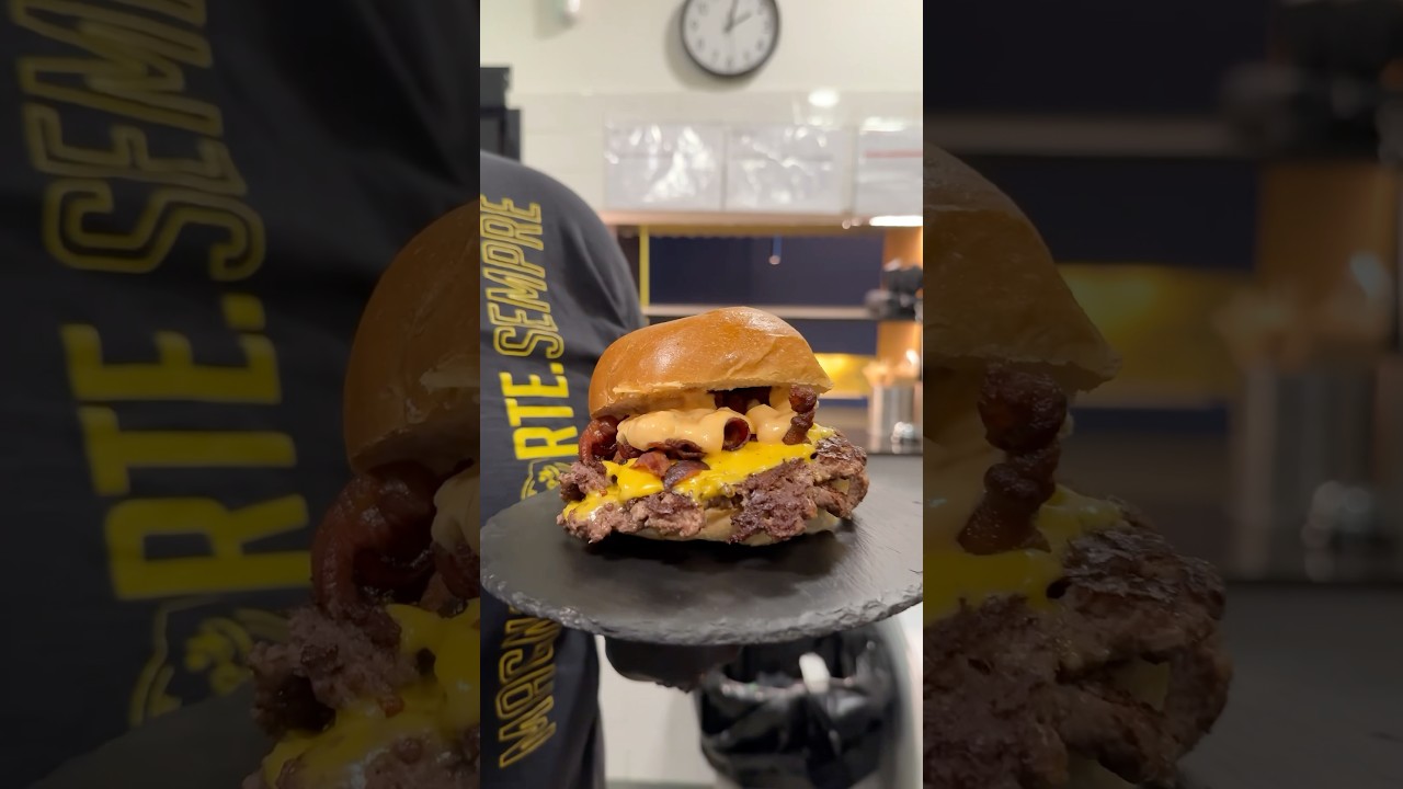 Il primo SMASH BURGER di Ciccio&rsquo;s🍔