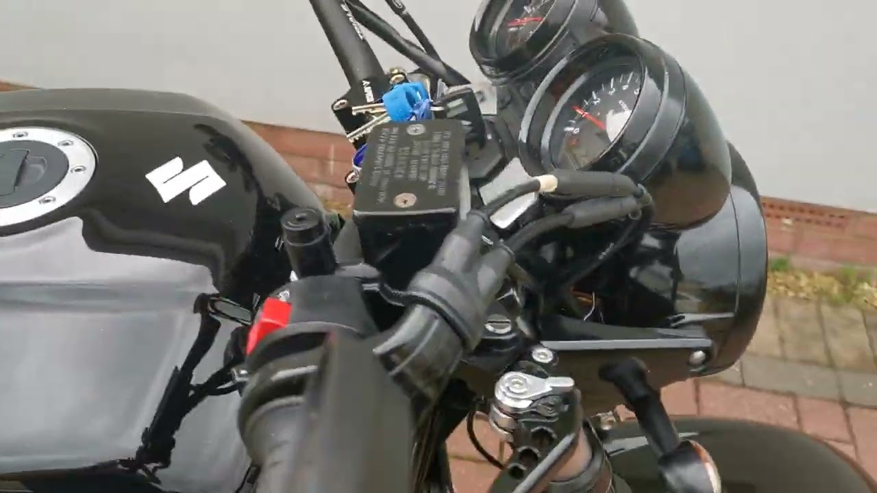 Suzuki GSX1400 B78 walkabout