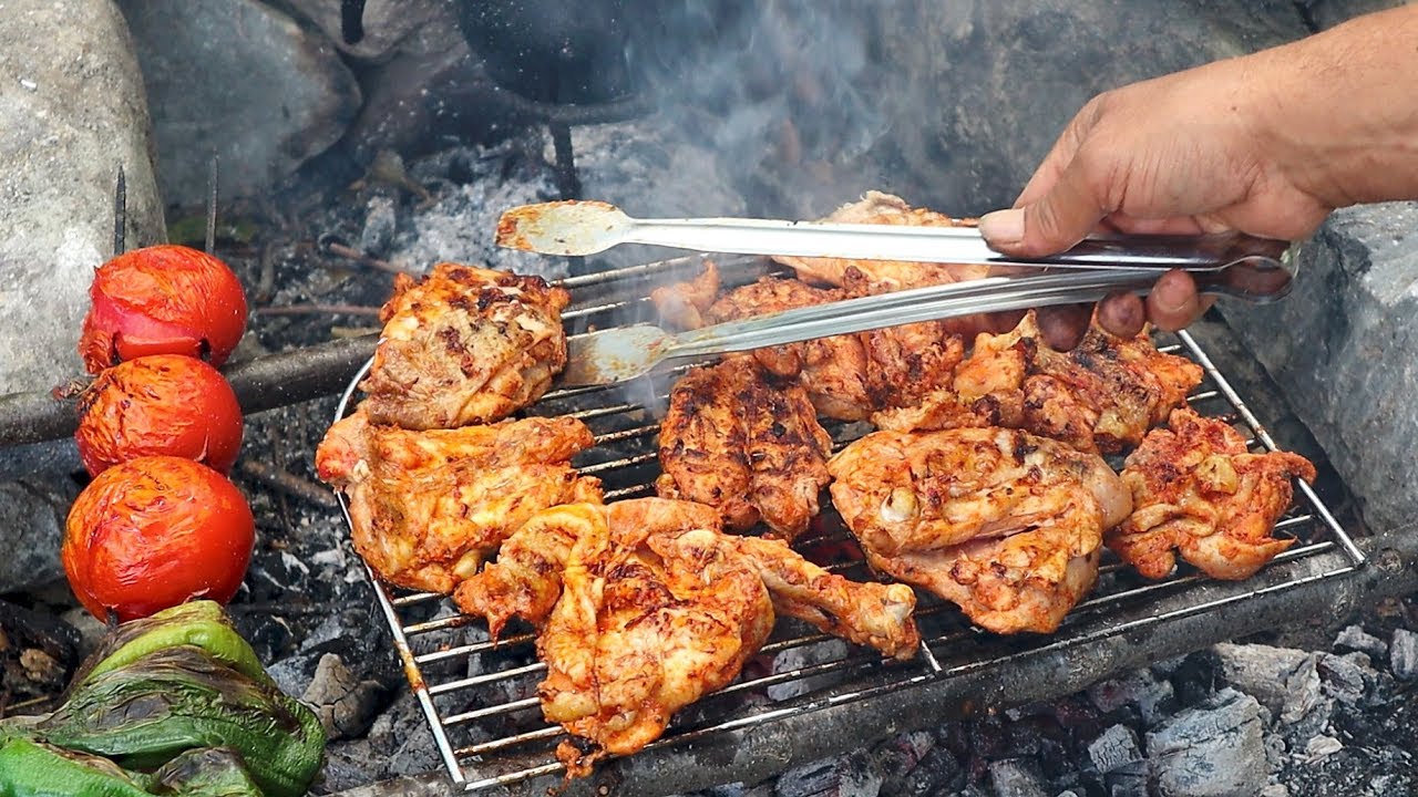KÖZDE TAVUK PİRZOLA | MİSAFİRLER BAHÇEDE ÇALIŞTI ve KEBAP ZİYAFETİ | How To Make Chicken Chop
