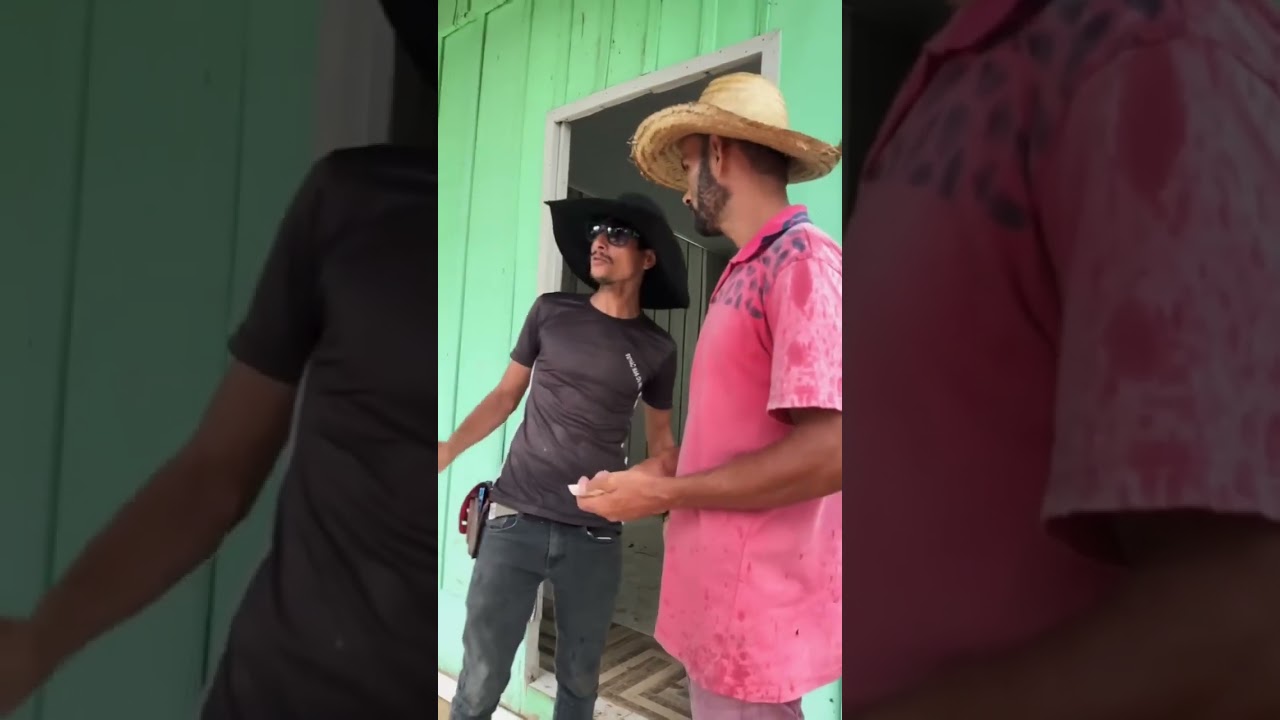 Largatixa vai no banheiro saracura pega dinheiro do bar tudo