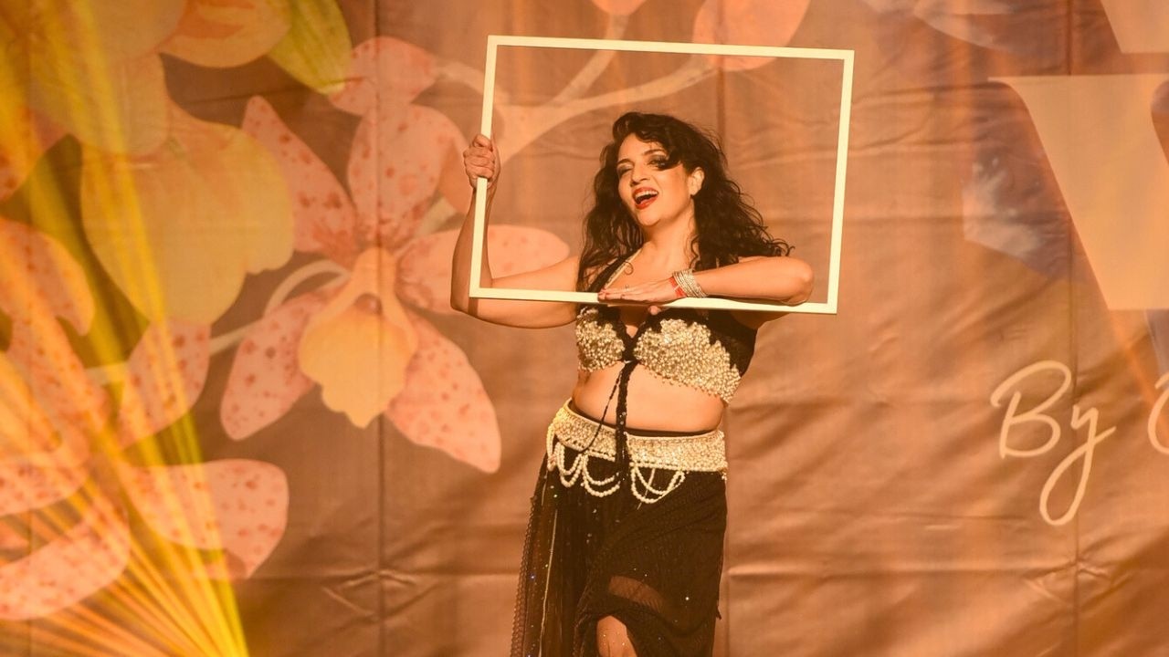 FRAME -  Theatrical Belly Dance - יעל בקר - Yael Becker