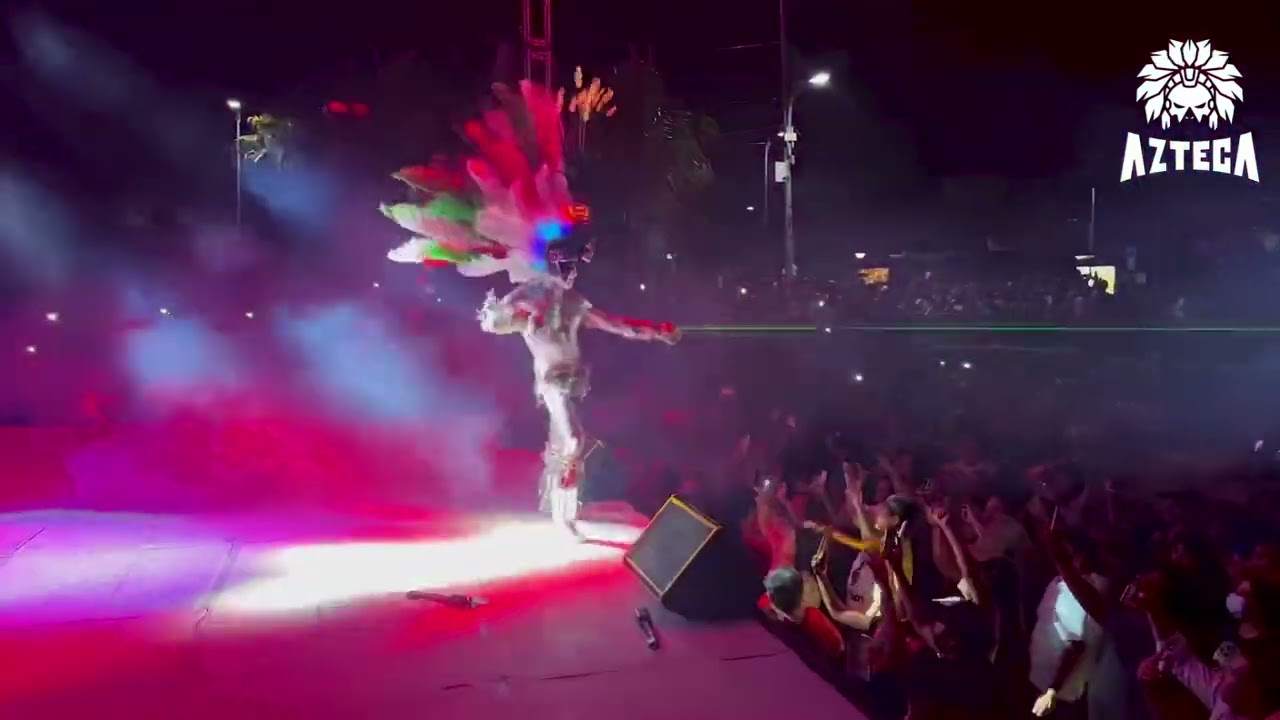 El original show del Azteca en el festival de La Nao en Acapulco