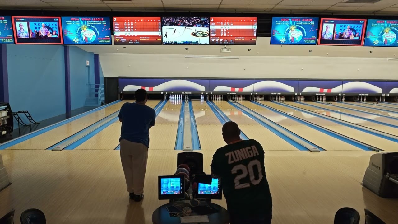 Michael Barnett Smash Pins With New Brunswick Danger Zone Purple Ice At Del Rio Lanes NFL Finals!!!!