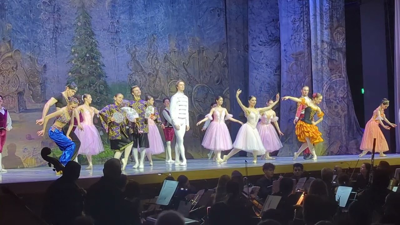 Grand Curtain Call at Kongresshaus: United European Ballet