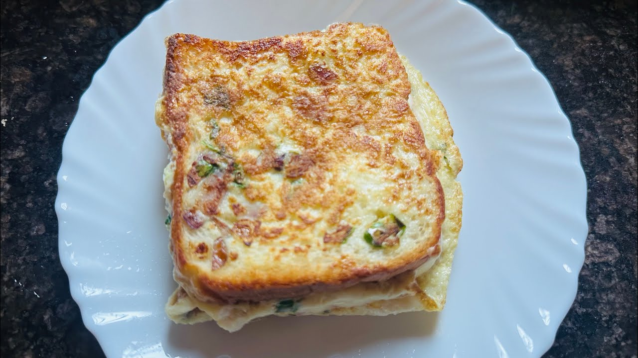 Cheese Bread Omelette | Easy Bread Omelette Recipe | Simple Breakfast Recipe 