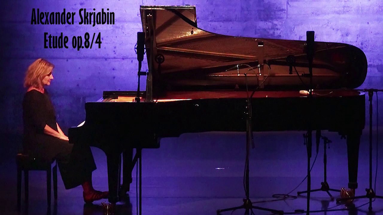 Anja Woschick plays  SKRJABIN Etude  op. 8 /4  Piacevole