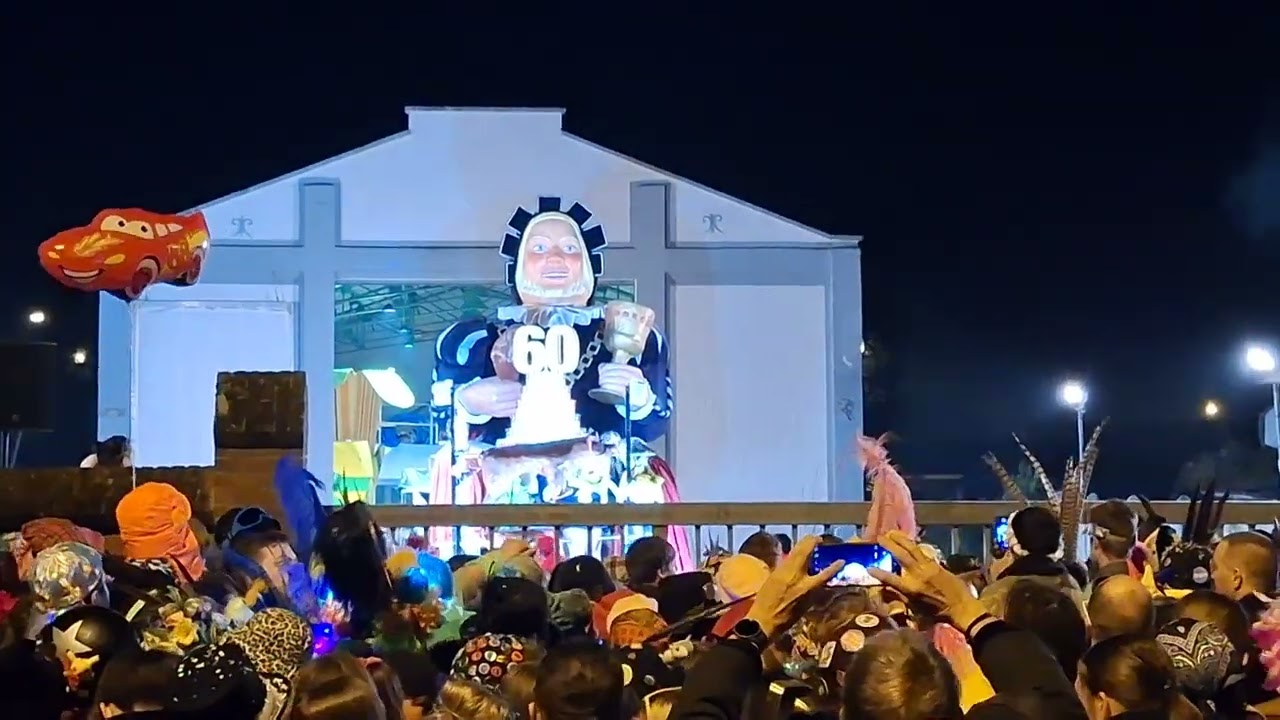 [Carnaval de Bailleul 2025] Rentrée du géant Gargantua - Arrivée au Hangar