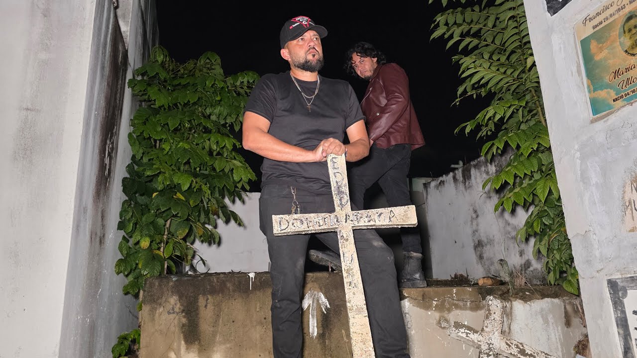 No Era Normal Varias Entidades Aparecieron Frente a Nosotros en el Cementerio
