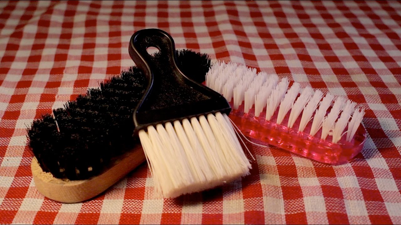 ASMR brush bristles (Binaural)