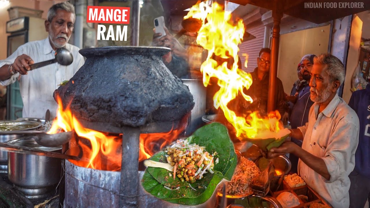 50₹/- Only | Mangeram ji ki Fire Wale Chole Kulche HARIDWAR | Dal & Chole Chaat | Street Food India