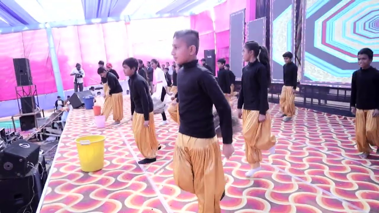 Gadi vala aaya ghar se kachara nikal Annual function DPS Kharampur