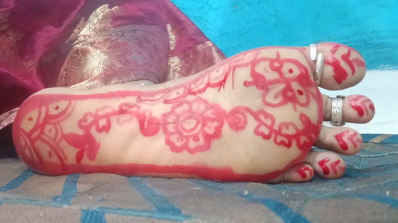 सिंपल आलते मेंहदी की डिजाइन #foot🌹👣 #mehndi 👣🌿
