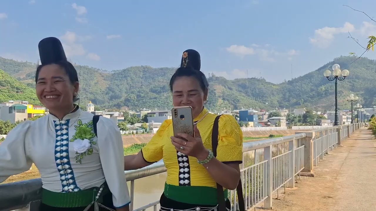 Khắp yêu cầu chị thanh  é sáo phùa maứ 