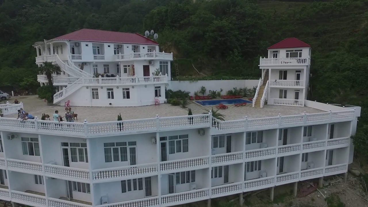 BATUMI  KVARIATI  HOTEL  ZURA