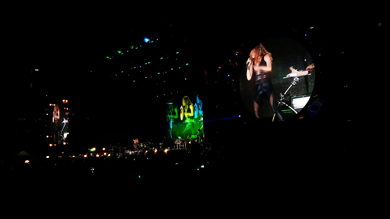 Shakira - Can't remember to forget you live at Estadio Azteca / El dorado world tour