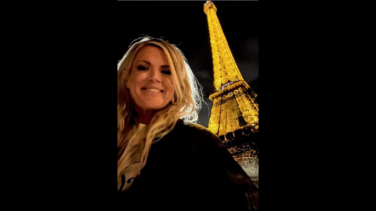 🇫🇷Hello from the Eiffel Tower!