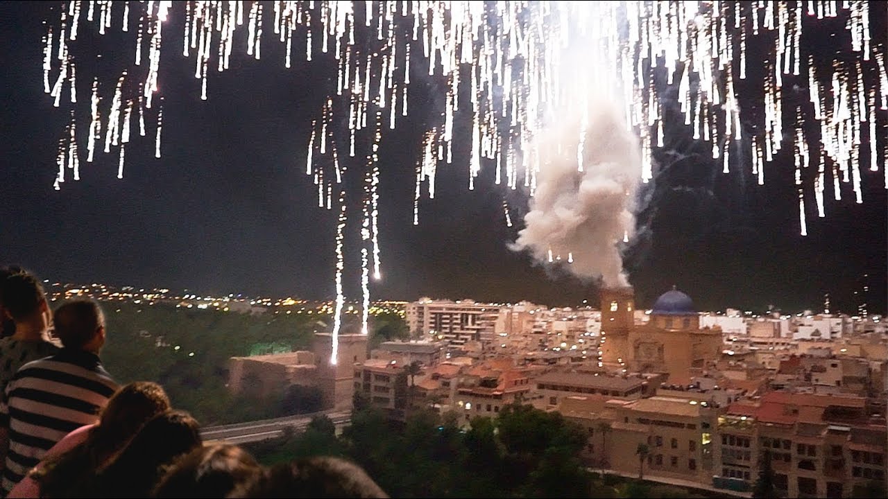 ◄ NIT DE L'ALBA 2019 ► y ESPECTACULAR Palmera de la Virgen - Fuegos artificiales, Alborada - Elche