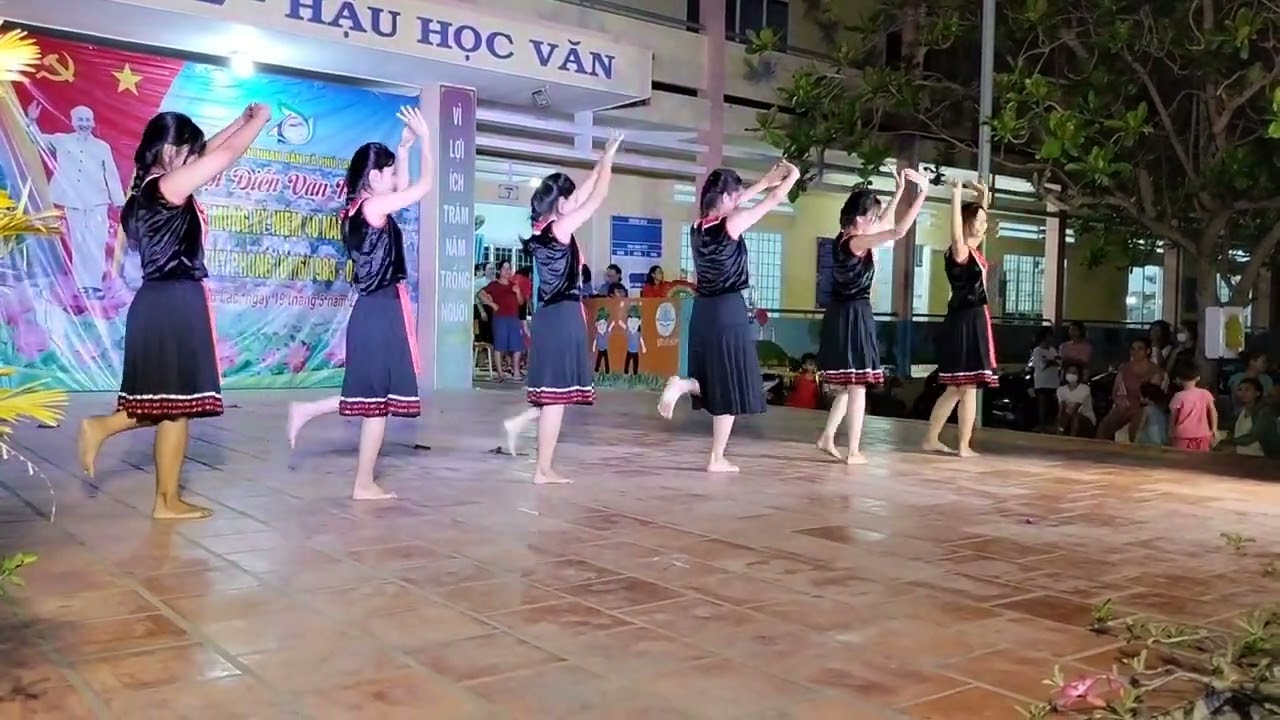 MÚA: VŨ ĐIỆU GÀ RỪNG - THÔN LẠC TRỊ - VĂN NGHỆ 19/5/2023