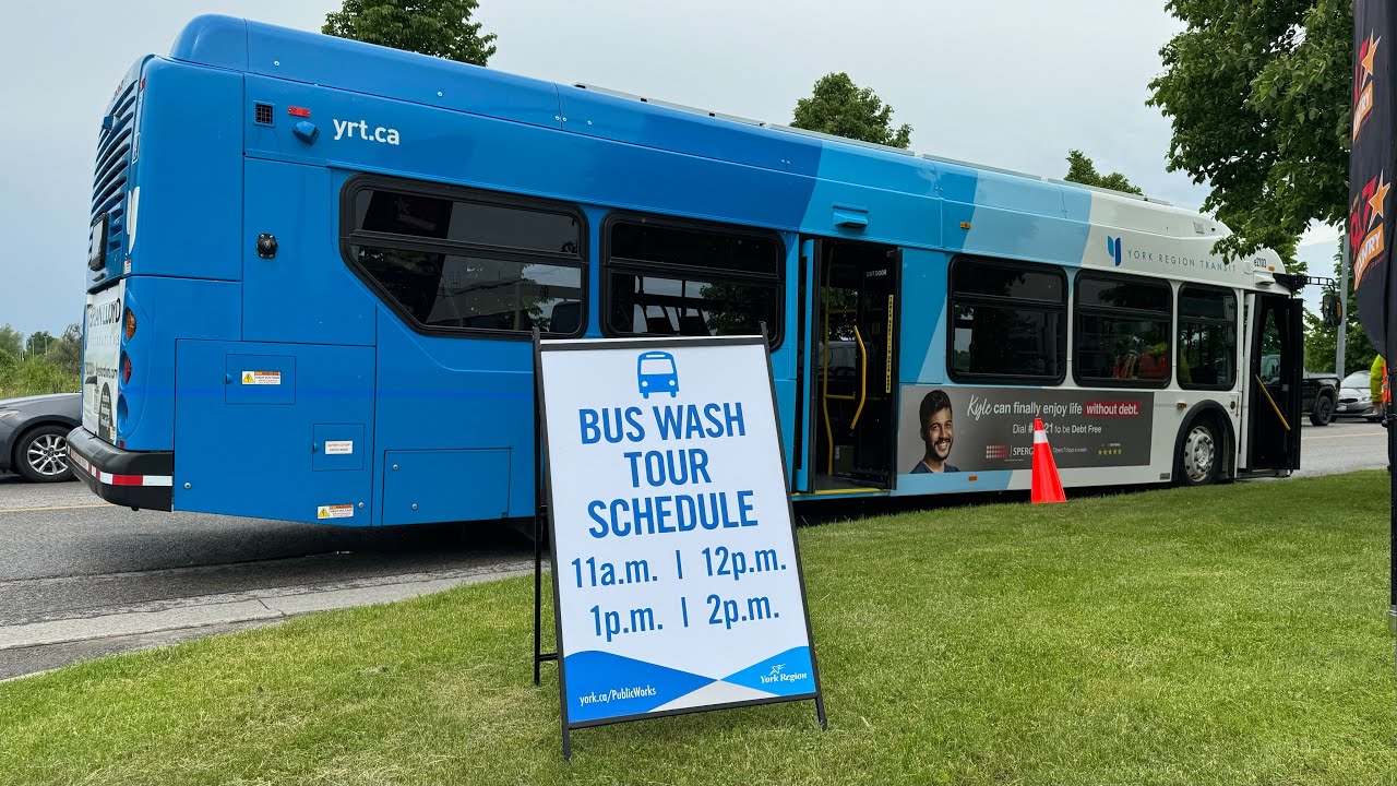 [SPECIAL] YRT - Bus wash and YRT North Division facility tour (New Flyer XE40 e2106)