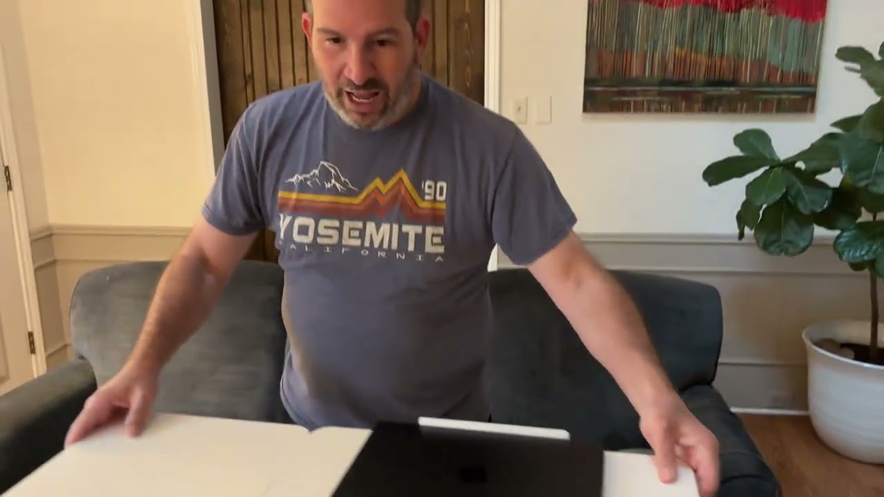 Watch to see my favorite features of this adjustable desk