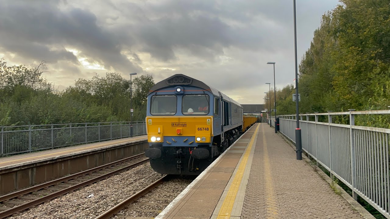 Trains at Baglan including 66748, 66658, 150208, 802104, 197027, and more (05/10/25)