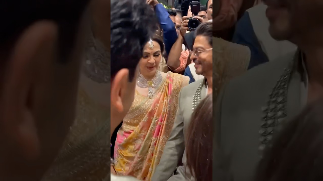 Grace Meets Glam! Nita Ambani & Shah Rukh Khan’s Epic Dance Moment 💖🎶