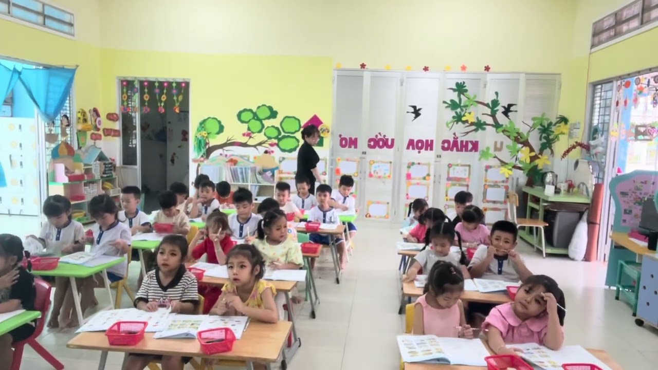 Ngày thứ năm 05/05/26