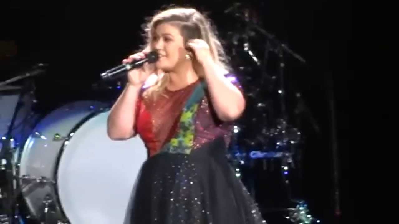 Kelly Clarkson - 