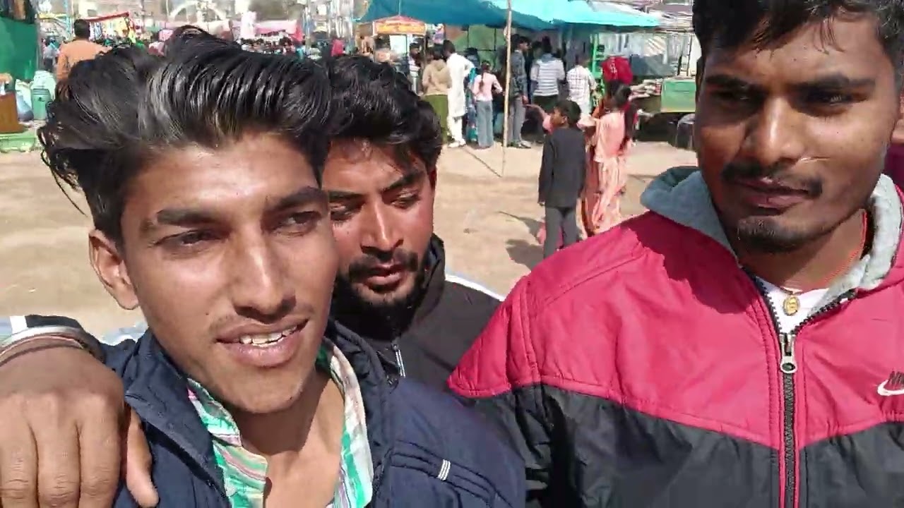 आज मैने इतनी भीड़ में ब्लॉग बनाया लोगो का रिएक्शन देखना🙂🌸#youtub#vlog#video 