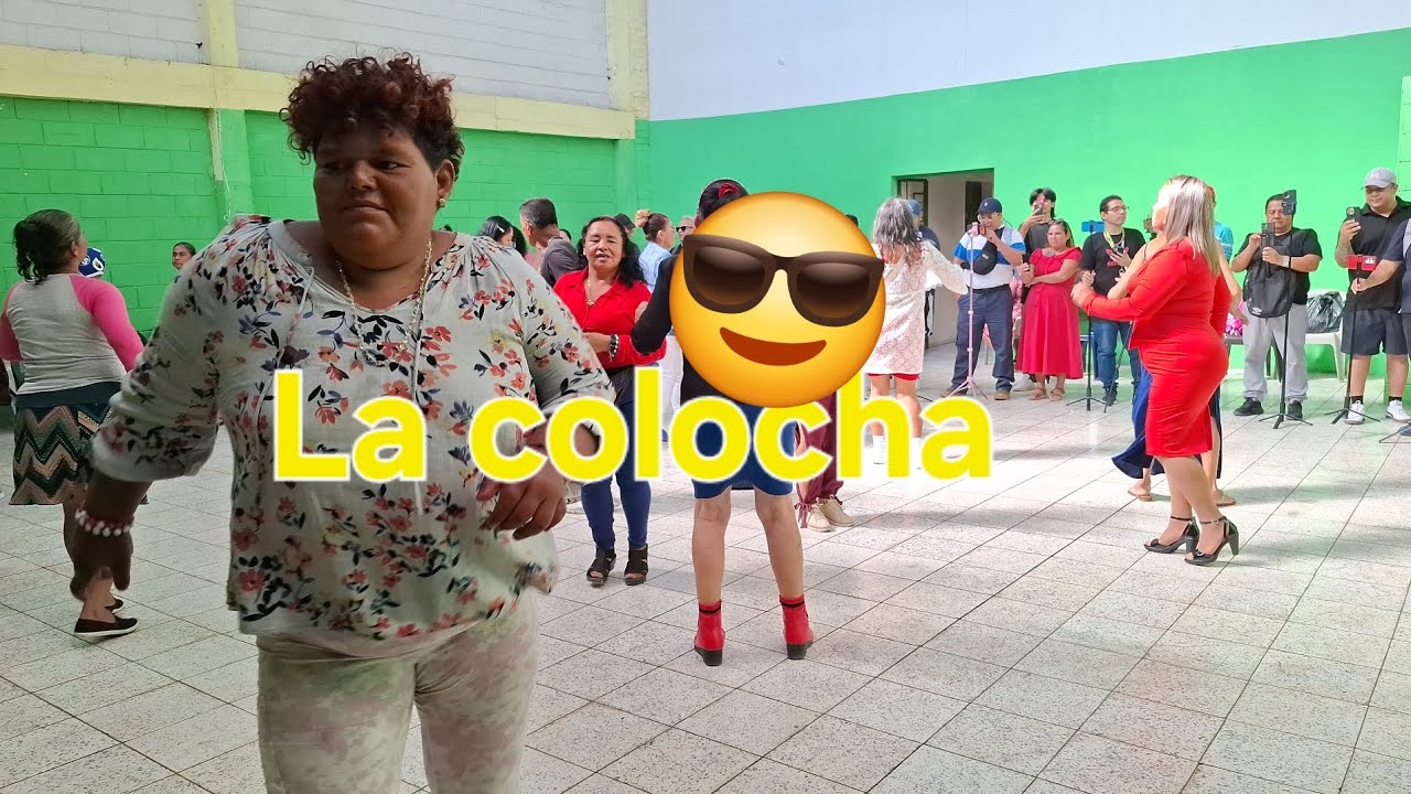LA COLOCHA  SE  DIVIERTE BAILANDO