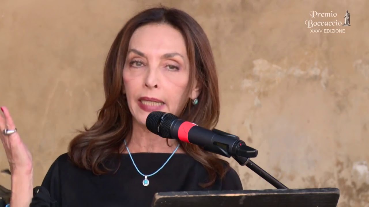 Maria Rosaria Omaggio legge La Rabbia e l'Orgoglio di Oriana Fallaci