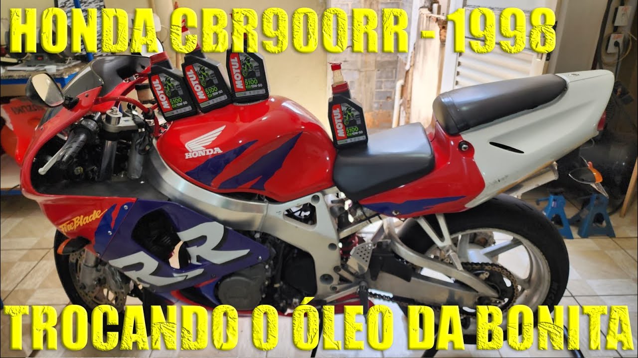 HONDA CBR900RR 1998 - TROCANDO O ÓLEO DA BONITA