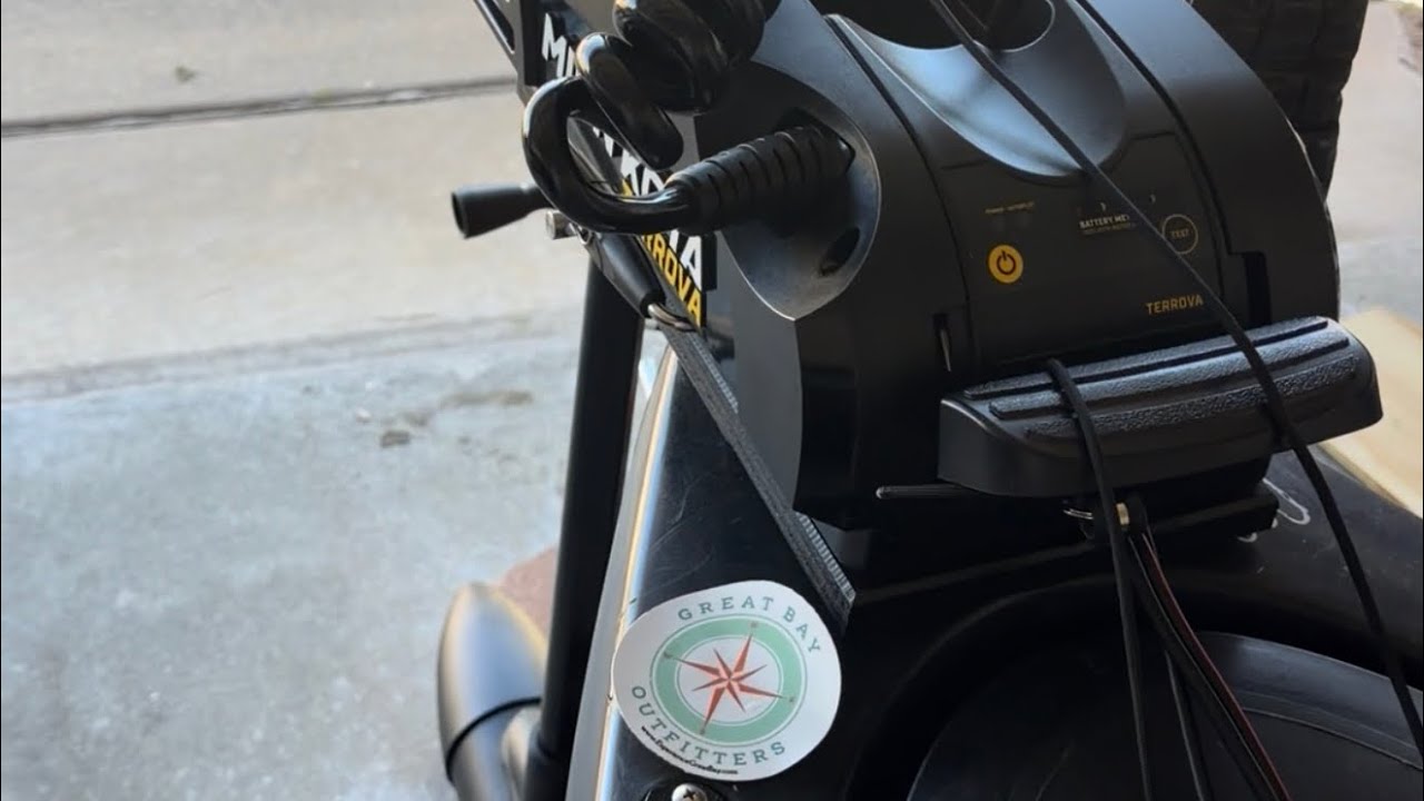 Install trolling motor deploy and lift kit