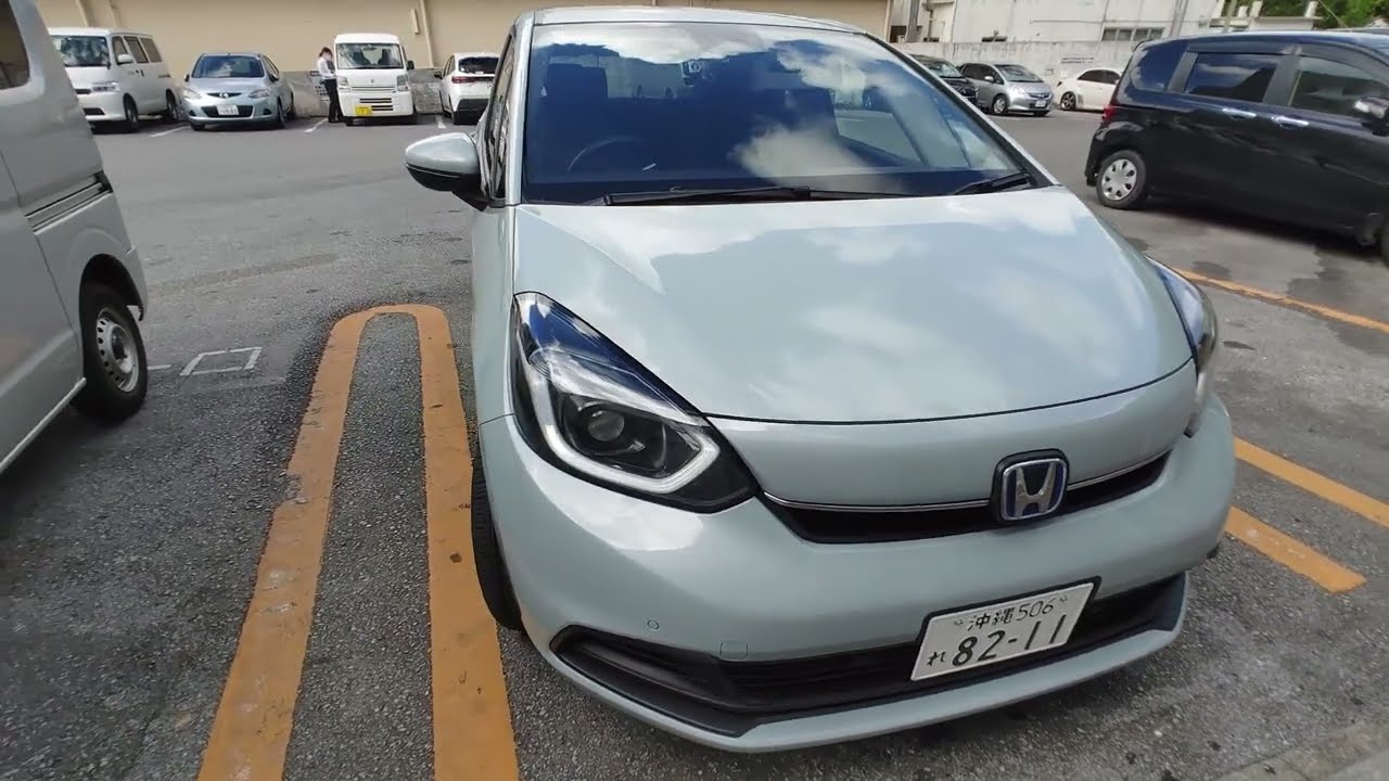 HONDA fit 2023年eHEV 油電混合動力系統油電版，沖繩旅遊ots 租車 不專業也不負責任的開箱文 純屬娛樂